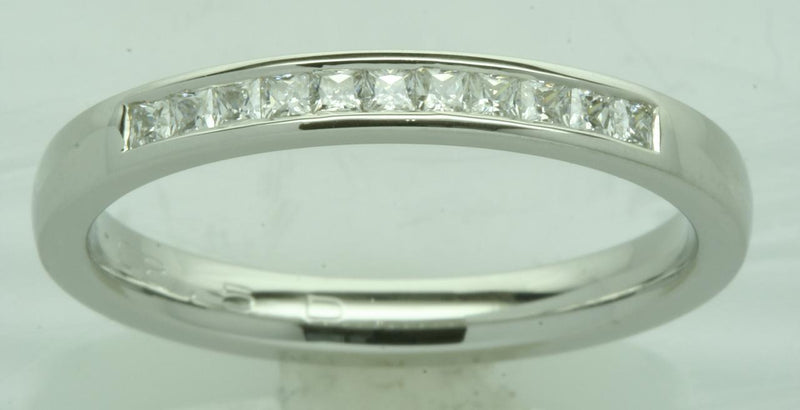 9CT YELLOW GOLD PRINCESS CUT DIAMOND WEDDING BAND