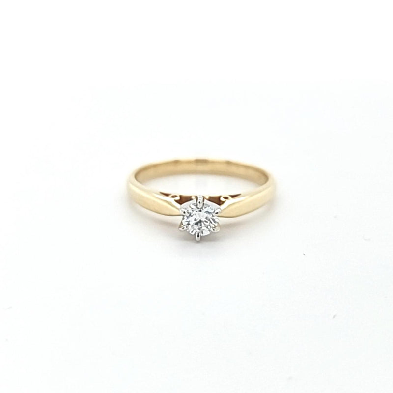 18 TT DIAMOND SOLITAIRE RING