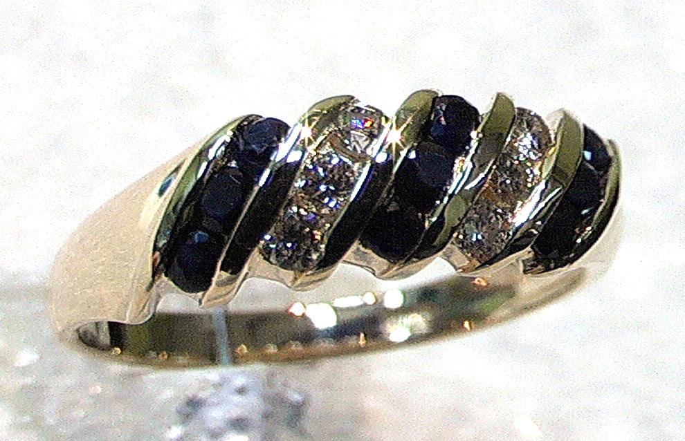 9YG BLK SAPPHIRE & DIAMOND RING