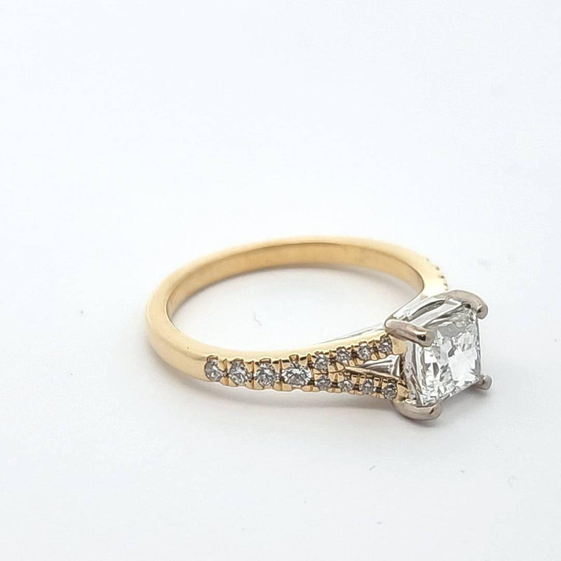 18CT Y/WG PRINCESS CUT DIAMOND ENGAGEMENT RING