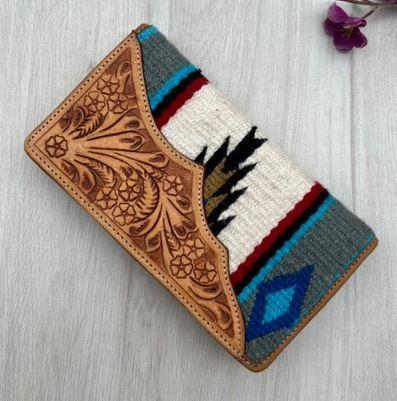 WHITE SADDLE CLOTH WALLET