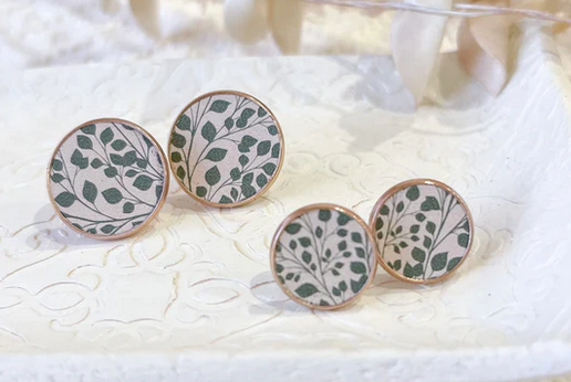 LEAFY LEAF STUDS SILVER SMALL